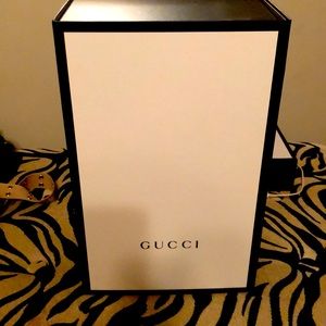 Gucci box w/black Gucci ribbon